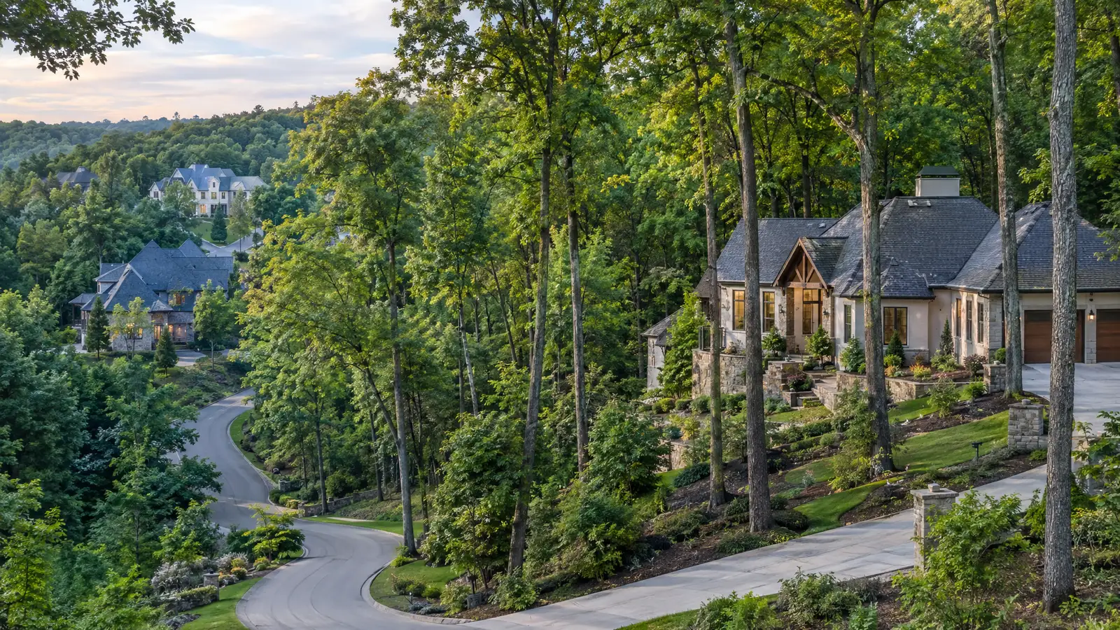 A neighborhood scene from Forest Hills, TN