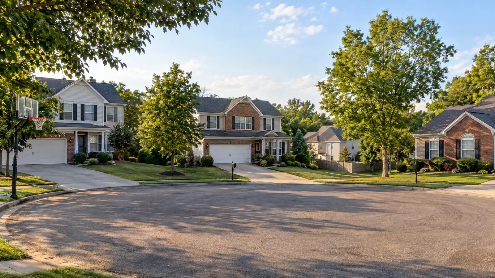 A neighborhood scene from La Vergne, TN